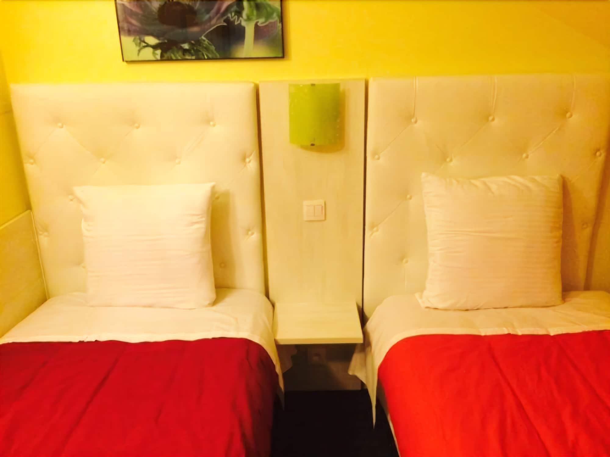 Hotel Rythme サン＝クルー エクステリア 写真