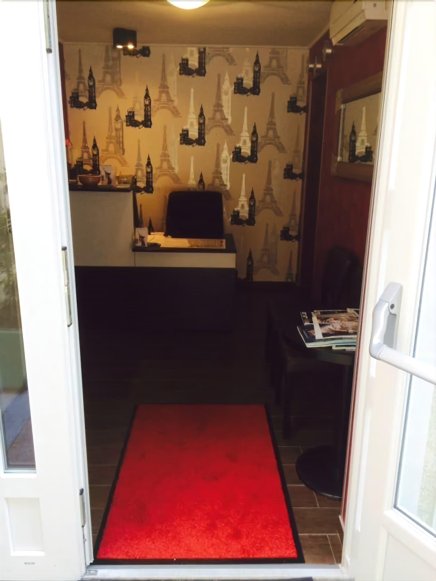 Hotel Rythme サン＝クルー エクステリア 写真