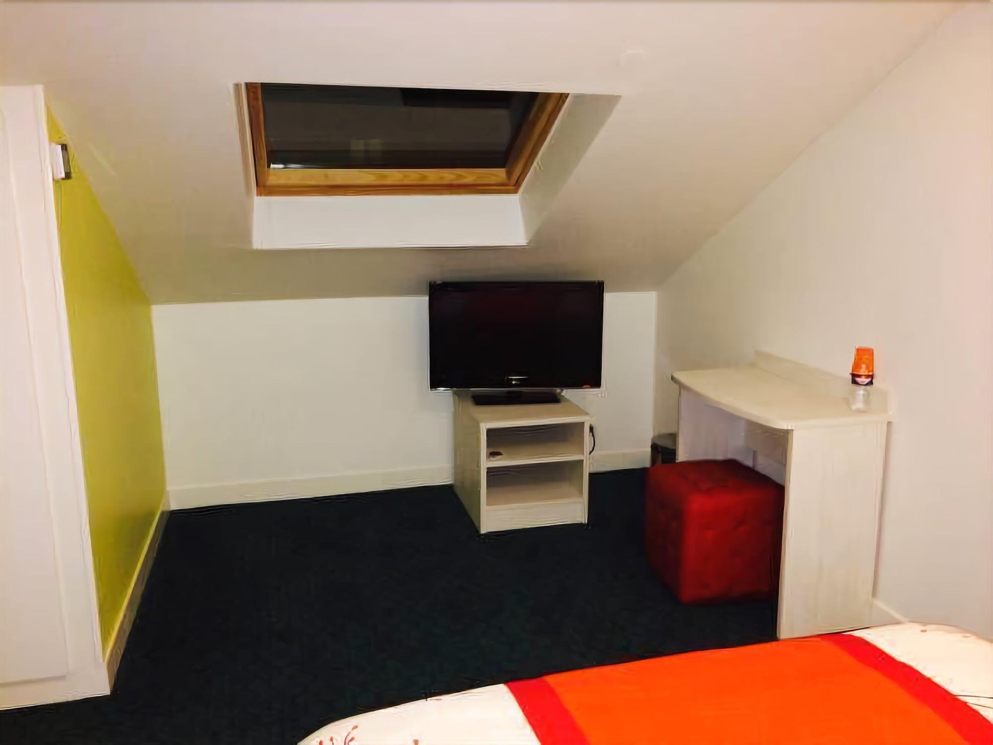 Hotel Rythme サン＝クルー エクステリア 写真
