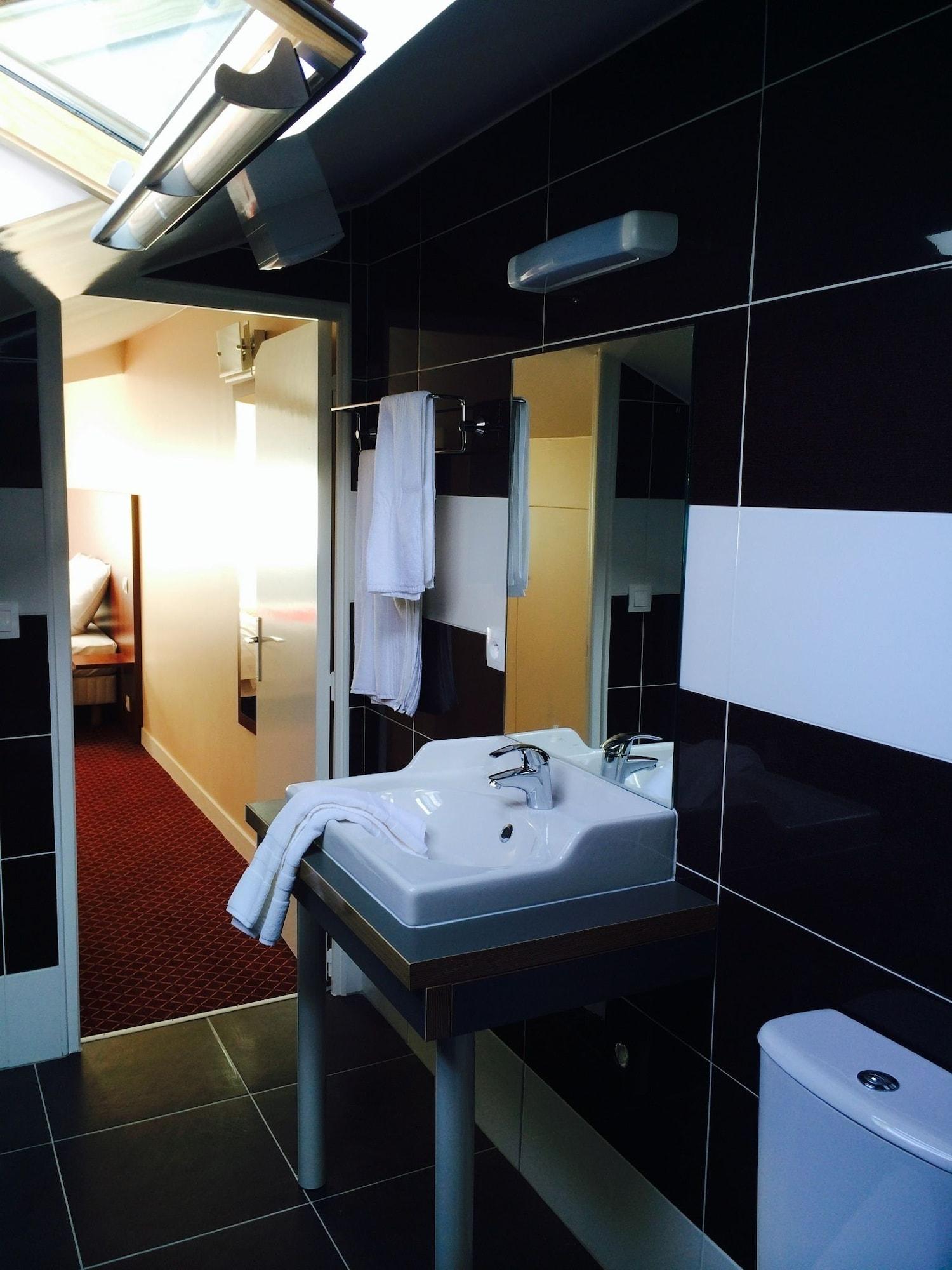 Hotel Rythme サン＝クルー エクステリア 写真