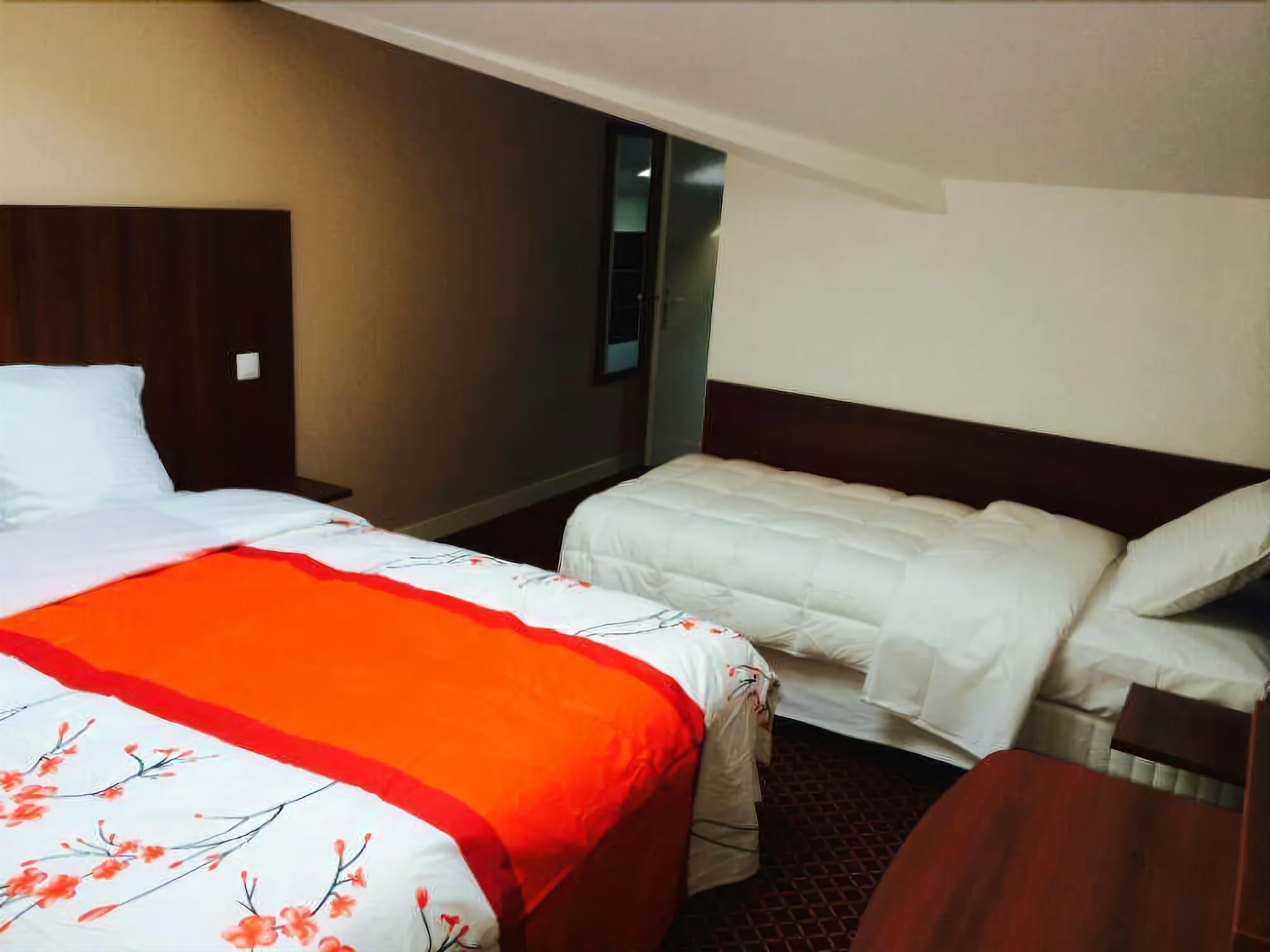 Hotel Rythme サン＝クルー エクステリア 写真